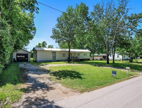 810 E Morris Street Madisonville TX 77864