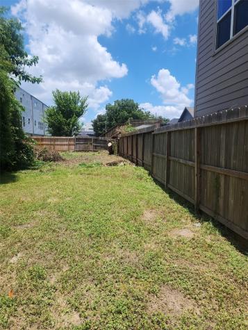 2213 Berry Street Houston TX 77004
