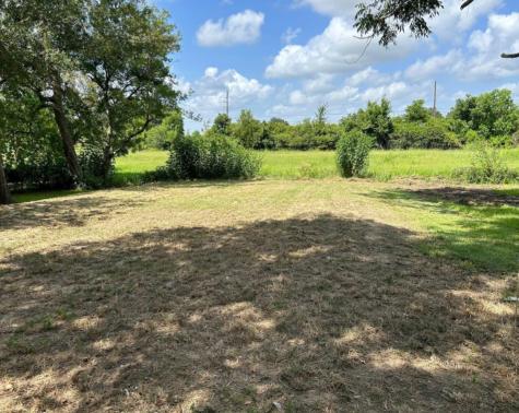 8729 Cloverdale Street Beaumont TX 77705