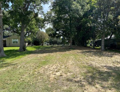 8729 Cloverdale Street Beaumont TX 77705