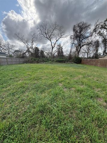 2510 Ridgewood Drive West Columbia TX 77486