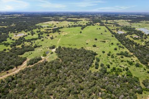 1434 County Road 139 Giddings TX 78942