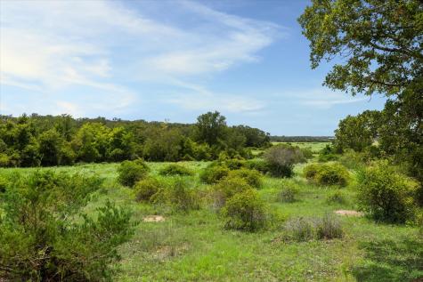 1434 County Road 139 Giddings TX 78942