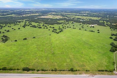 1434 County Road 139 Giddings TX 78942