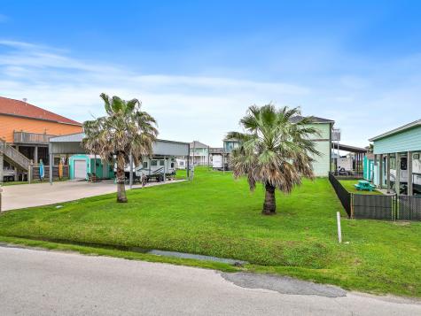 883 East Road Crystal Beach TX 77650