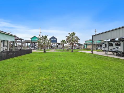 883 East Road Crystal Beach TX 77650