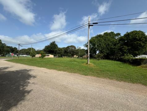 206 N Olive Street Grapeland TX 75844