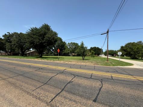 206 N Olive Street Grapeland TX 75844