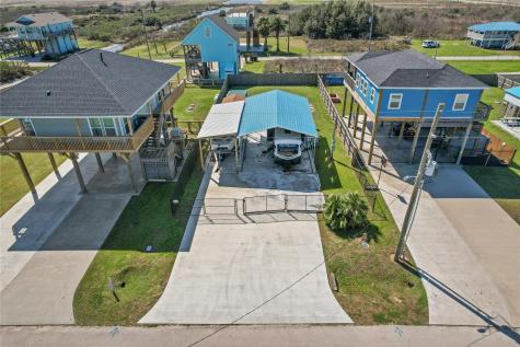 957 S Tinkle Lane Crystal Beach TX 77650