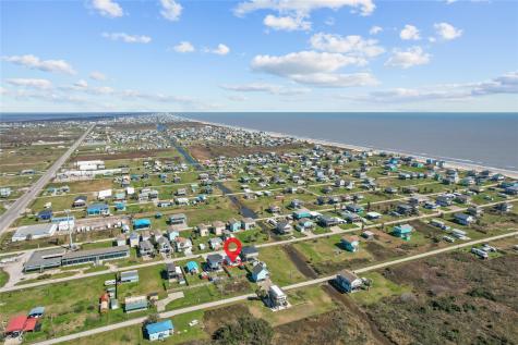 957 S Tinkle Lane Crystal Beach TX 77650