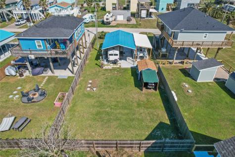 957 S Tinkle Lane Crystal Beach TX 77650
