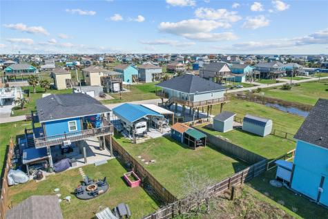 957 S Tinkle Lane Crystal Beach TX 77650