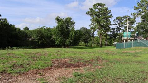 8 Bayou Bend Drive Baytown TX 77523
