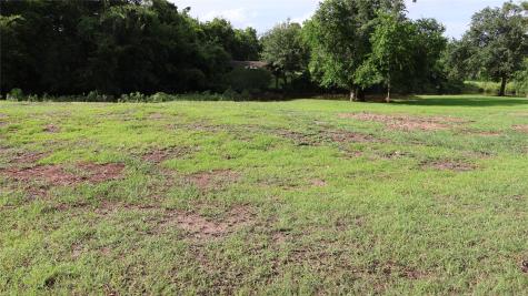 8 Bayou Bend Drive Baytown TX 77523