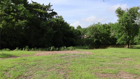 8 Bayou Bend Drive Baytown TX 77523
