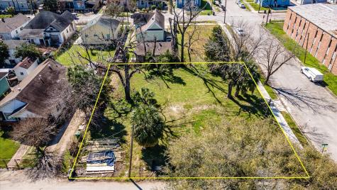 1212 Pinckney Street Street Houston TX 77009