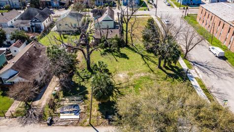 1212 Pinckney Street Street Houston TX 77009