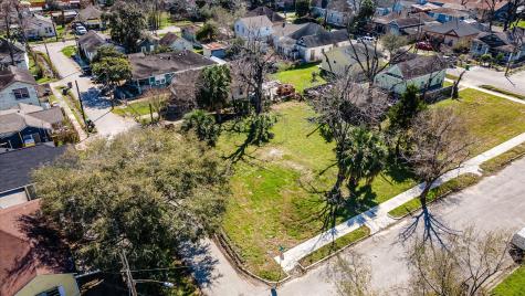 1212 Pinckney Street Street Houston TX 77009