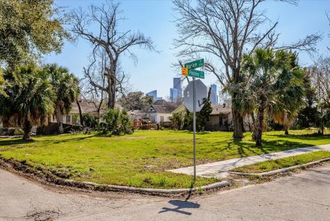 1212 Pinckney Street Street Houston TX 77009