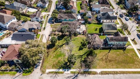 1212 Pinckney Street Street Houston TX 77009