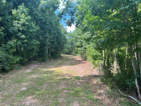 356 County Road 306 Cleveland TX 77327