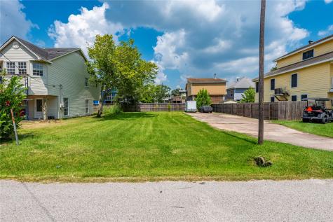 822 Cedar Road Clear Lake Shores TX 77565