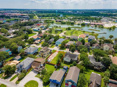 822 Cedar Road Clear Lake Shores TX 77565