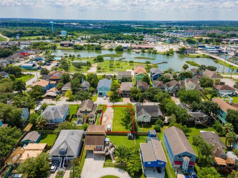 822 Cedar Road Clear Lake Shores TX 77565