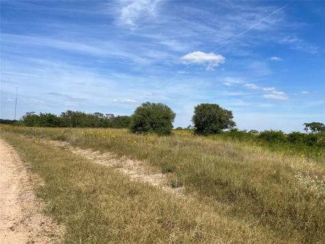 000 Crooked Road Cat Spring TX 78933