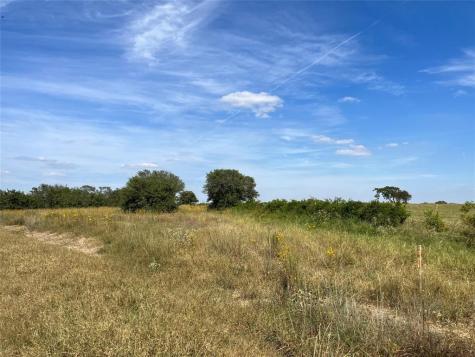 000 Crooked Road Cat Spring TX 78933