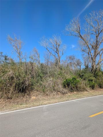 702 County Road 34 Angleton TX 77515