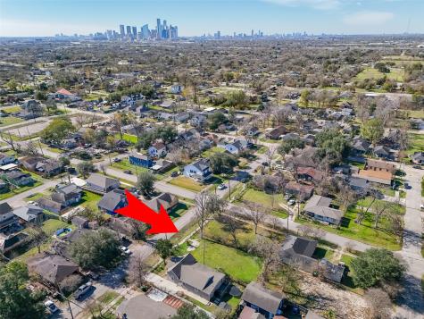 4607 Evella Street Houston TX 77026