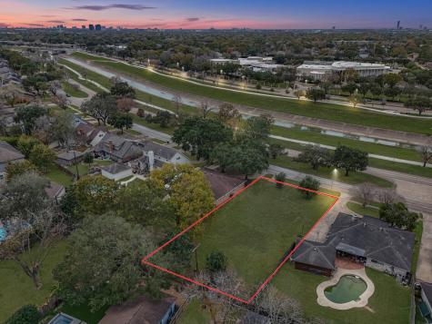 5715 S Braeswood Boulevard Houston TX 77096
