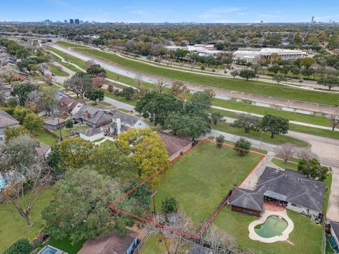 5715 S Braeswood Boulevard Houston TX 77096