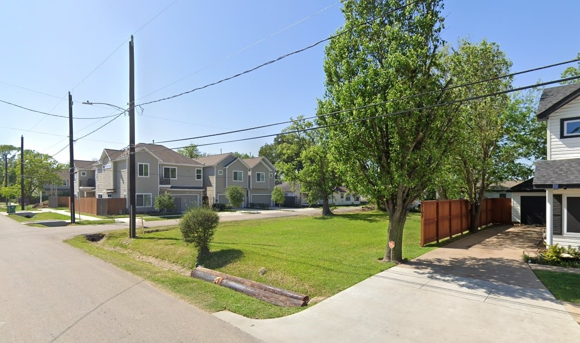 5101 Nichols Street Houston TX 77020