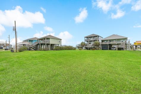 1117 Blue Water Drive Crystal Beach TX 77650