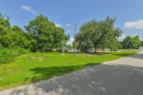 6714 Highway 6 Hitchcock TX 77563