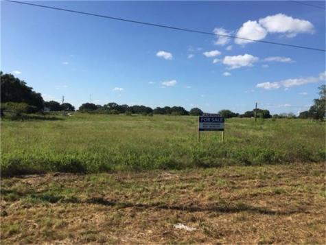 534 Us Highway 183 S Cuero TX 77954