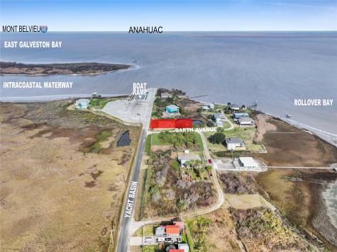 1250 Yacht Basin Gilchrist TX 77617