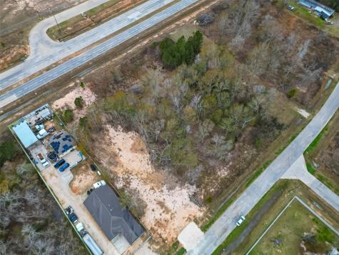 639 Road 5101 Cleveland TX 77327