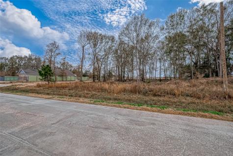 639 Road 5101 Cleveland TX 77327