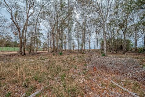 639 Road 5101 Cleveland TX 77327