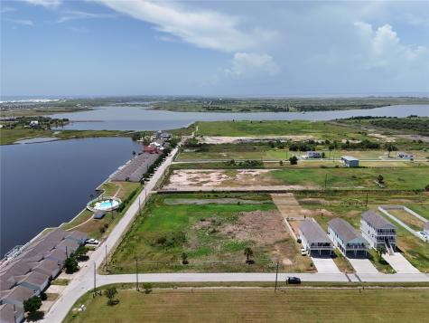 2449 103rd Street Galveston TX 77554