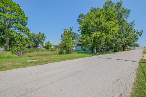 8903 Charity Street Needville TX 77461