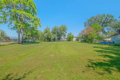 8903 Charity Street Needville TX 77461