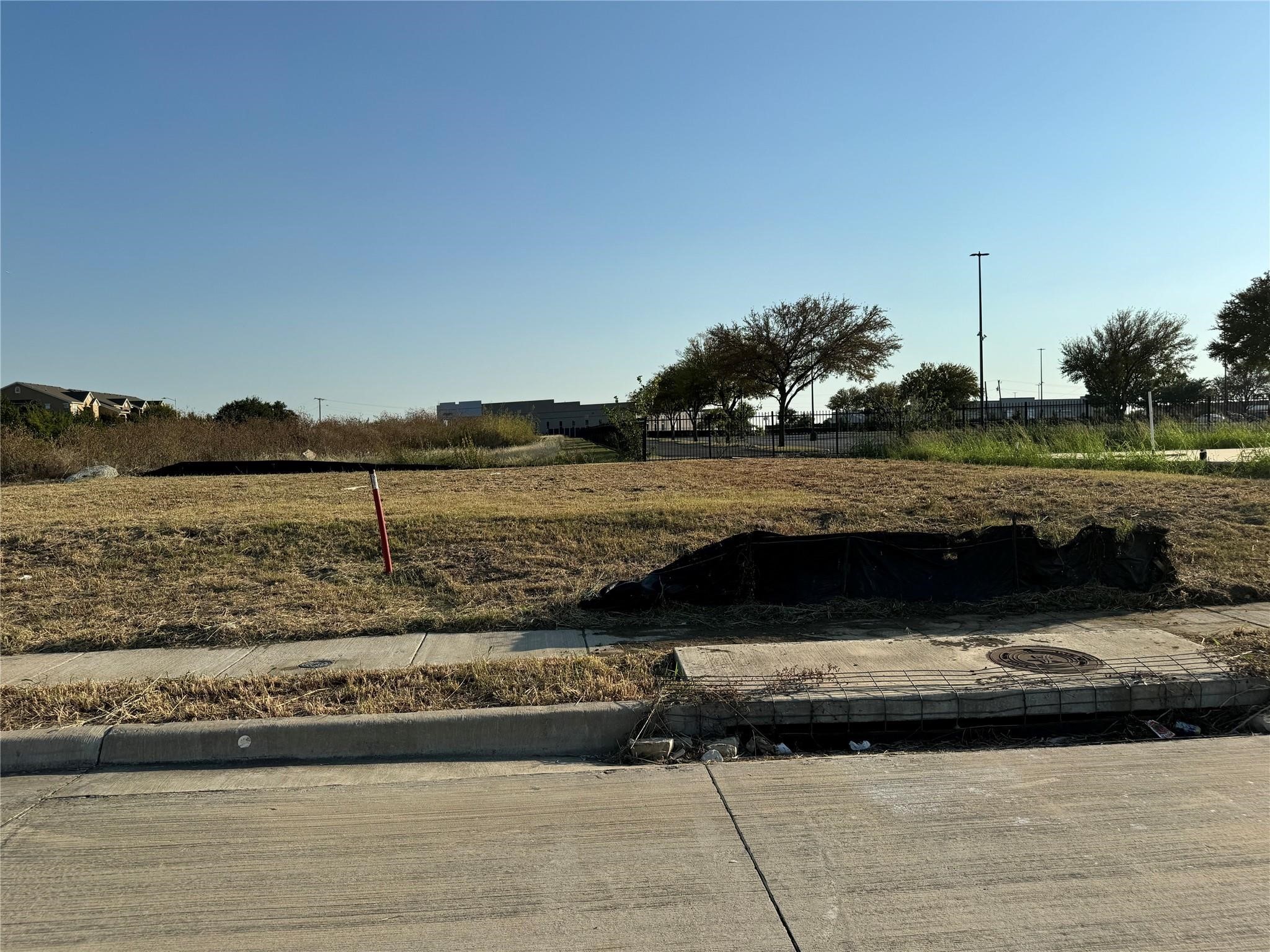 1227 Alisa Lane Arlington TX 76014