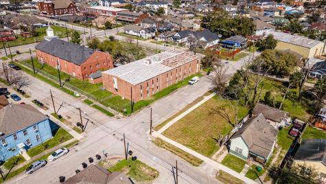 1724 Common Street Houston TX 77009