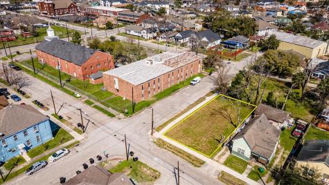 1724 Common Street Houston TX 77009
