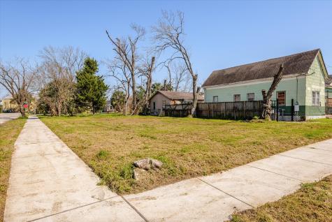 1724 Common Street Houston TX 77009