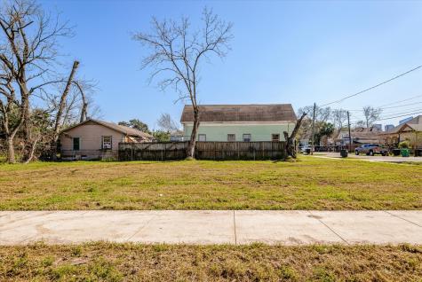 1724 Common Street Houston TX 77009